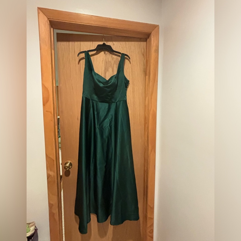 Green Bridesmaids or Prom Dress only worn once - Picture 4 of 5